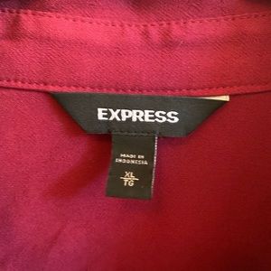 Express XL tie front
